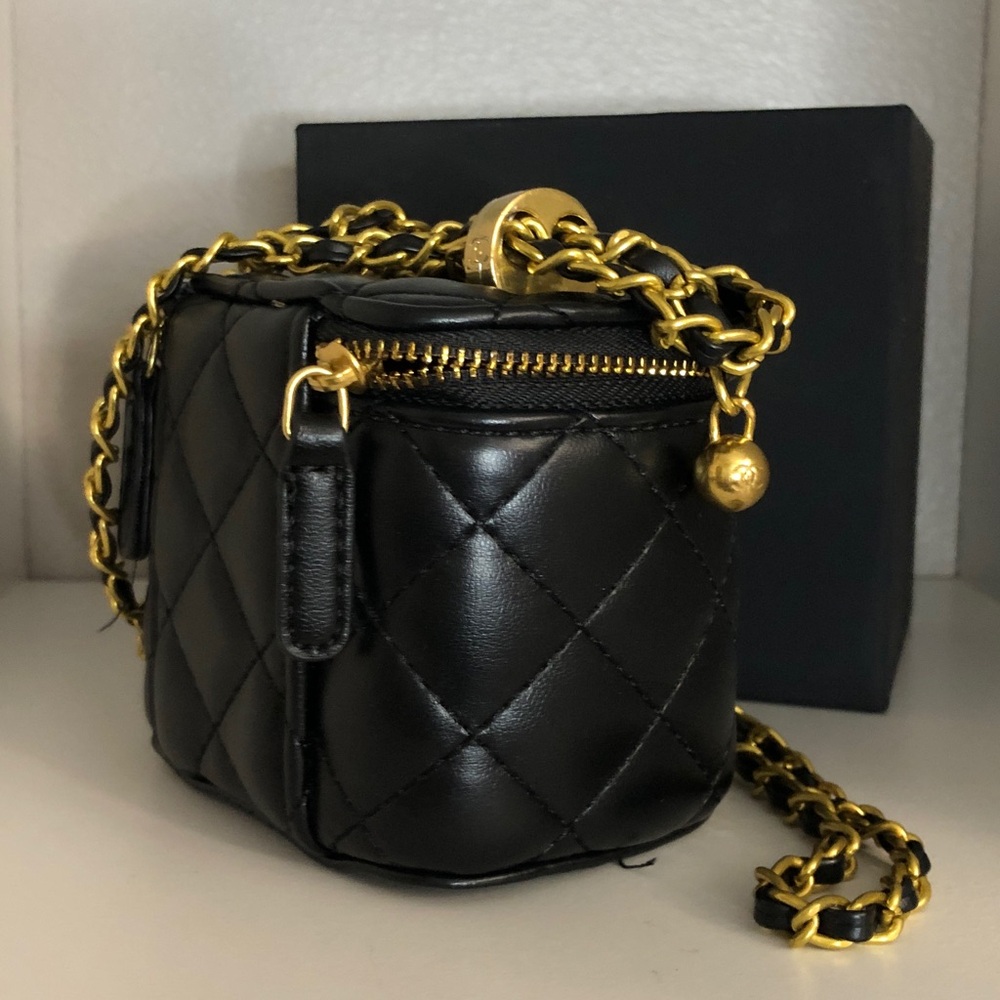 Black Quilted Chain Crossbody Bag with Gold Hardware - NWOT